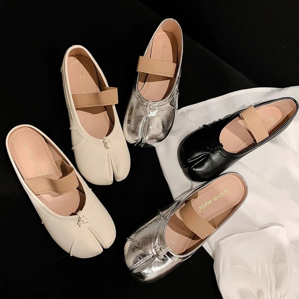 Cream Minimalist Dress Shoes with Tabi Design - Mule design